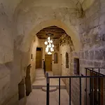 The Niche Cave