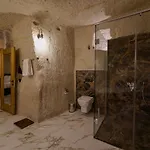 Готель The Niche Cave 3*