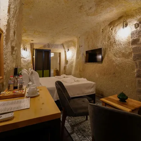 The Niche Cave *