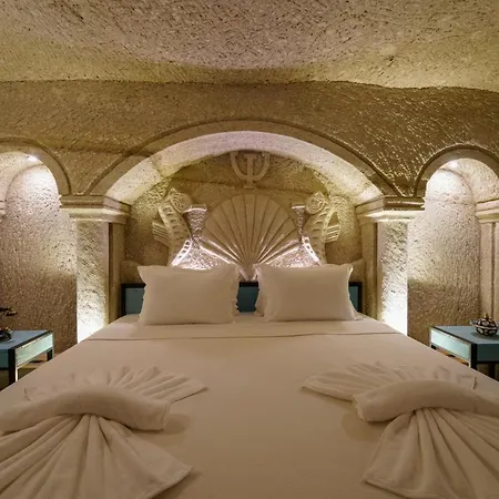 The Niche Cave