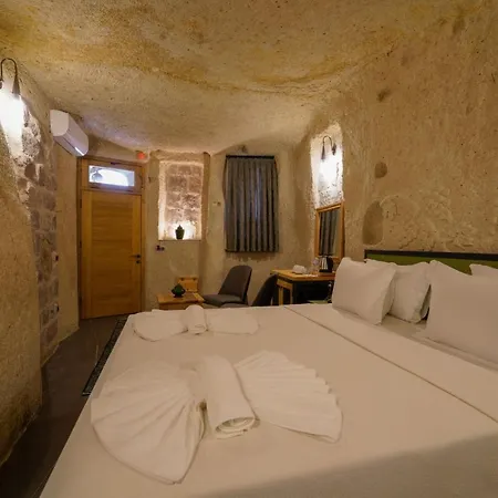 The Niche Cave *