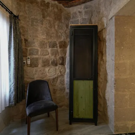 The Niche Cave *