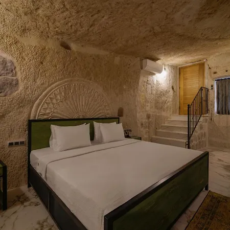 The Niche Cave