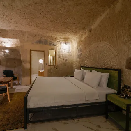 Готель The Niche Cave 3*